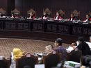 Hakim MK Minta Bukti DPT Invalid 17,5 Juta, Tim Prabowo-Sandi Minta Waktu