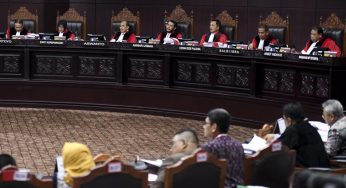 Hakim MK Minta Bukti DPT Invalid 17,5 Juta, Tim Prabowo-Sandi Minta Waktu