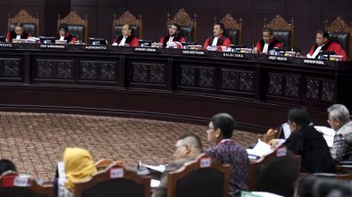 Hakim MK Minta Bukti DPT Invalid 17,5 Juta, Tim Prabowo-Sandi Minta Waktu