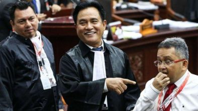 Jokowi Berikan THR PNS Lebih Awal, Yusril Singgung Janji Prabowo saat Debat Capres