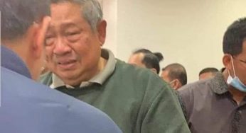 Potret SBY Menangis Setelah Ibu Ani Yudhoyono Meninggal Dunia
