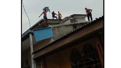 Video Pengedar Narkoba Kabur Lewat Atap Rumah Warga Sekitar Heboh