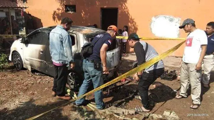 Viral di Facebook Mobil Dibakar Saat Pulang Kampung, Ternyata Pelaku Salah Sasaran