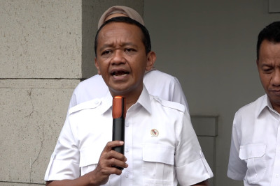 Bahlil Tinjau Pulang Raja Ampat: Raja Ampat Rusak itu Hoax