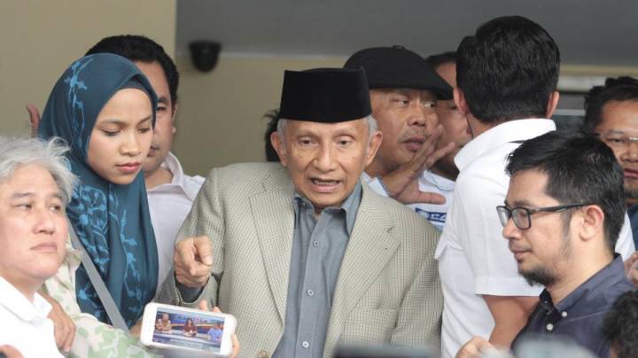 Amien Rais minta Prabowo kirim Gibran ke Papua