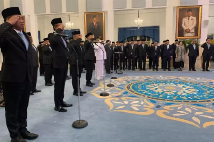 Prabowo Resmi Lantik Velix Wanggai jadi Ketua Otsus Papua