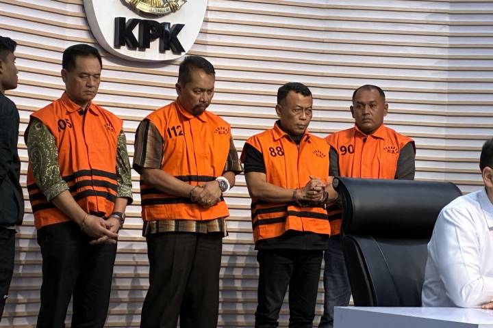 Bupati Ponorogo Sugiri Sancoko Tersangka Korupsi oleh KPK