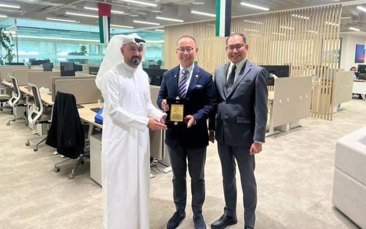 Eddy Soeparno Ke Kantor Pusat Masdar Clean Energy, di sambut oleh Abdulaziz Alobaidli