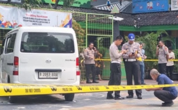 Mobil MBG Tabrak Belasan Siswa SD 01 Kalibaru Saat Berbaris di Lapangan
