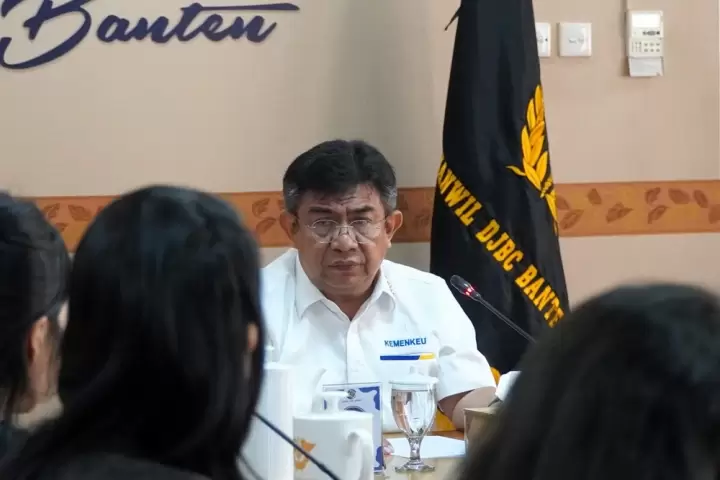 Nirwala Dwi Heryanto Tindak Disiplin Pegawai Bea Cukai , pecat 27 pegawai