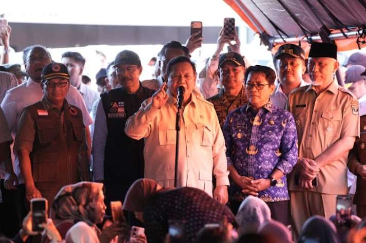 Prabowo Subianto Janji akan buat Rumah untuk Korban Bencana Sumatera