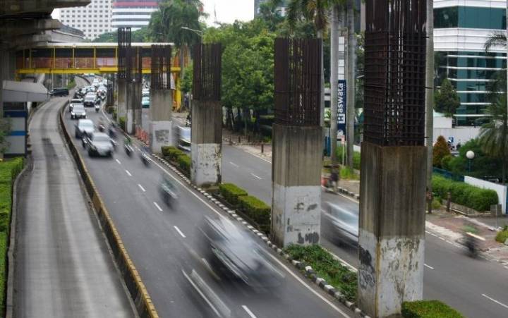 Pramono Anung Siapkan Anggaran Rp100 Miliar untuk Bongkar Tiang Monorel