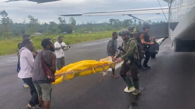 Pilot dan Co-Pilot Tewas Akibat Pesawat Smart Air Ditembak KKB di Papua