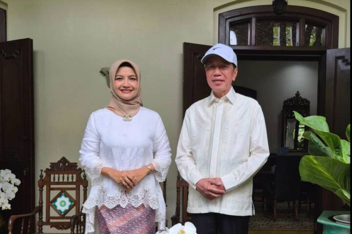 Staf Khusus Wapres, Tina Talisa Berkunjung Ke Kediaman Presiden Ke-7 RI Joko Widodo