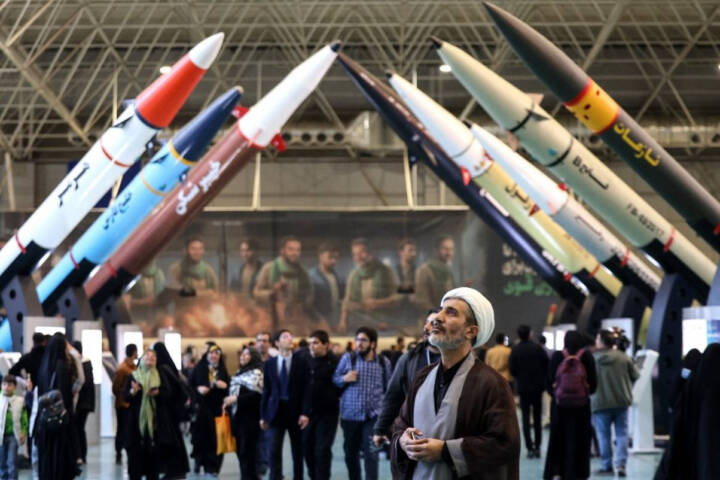 Iran Tuduh Amerika Serikat Siapkan Serangan Darat di Tengah Upaya Diplomasi
