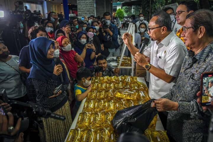 Netizen Geram Terhadap Zulhas Karena Sawit Melimpah Tapi Minyak Goreng Makin Mahal