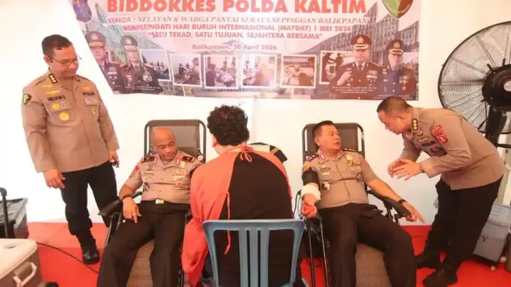 Polda Kalimantan Timur Rayakan Hari Buruh dengan Donor Darah dan Pengobatan Gratis untuk Warga